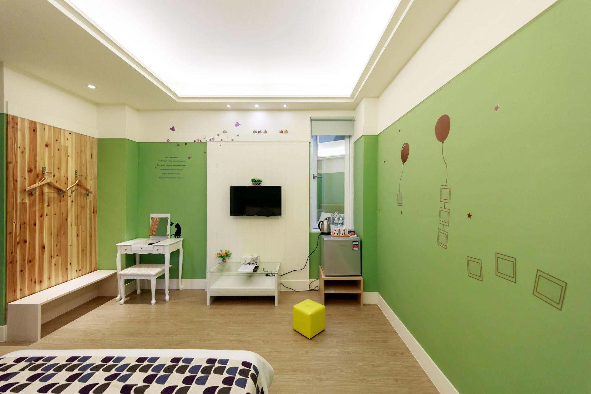 Bear Giant Castle Apartment Хуалиен Сити Екстериор снимка